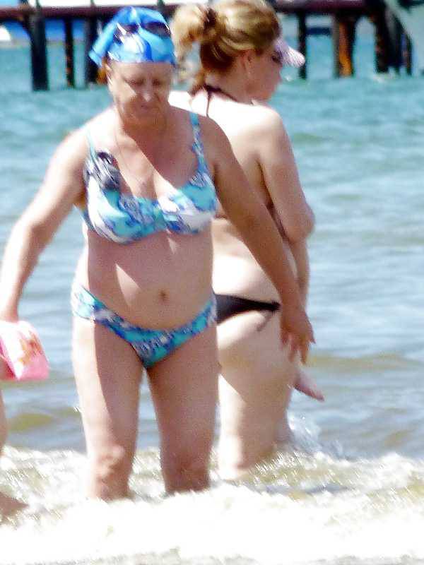 Russians Mature Grannies on the beach! Amateur mix!