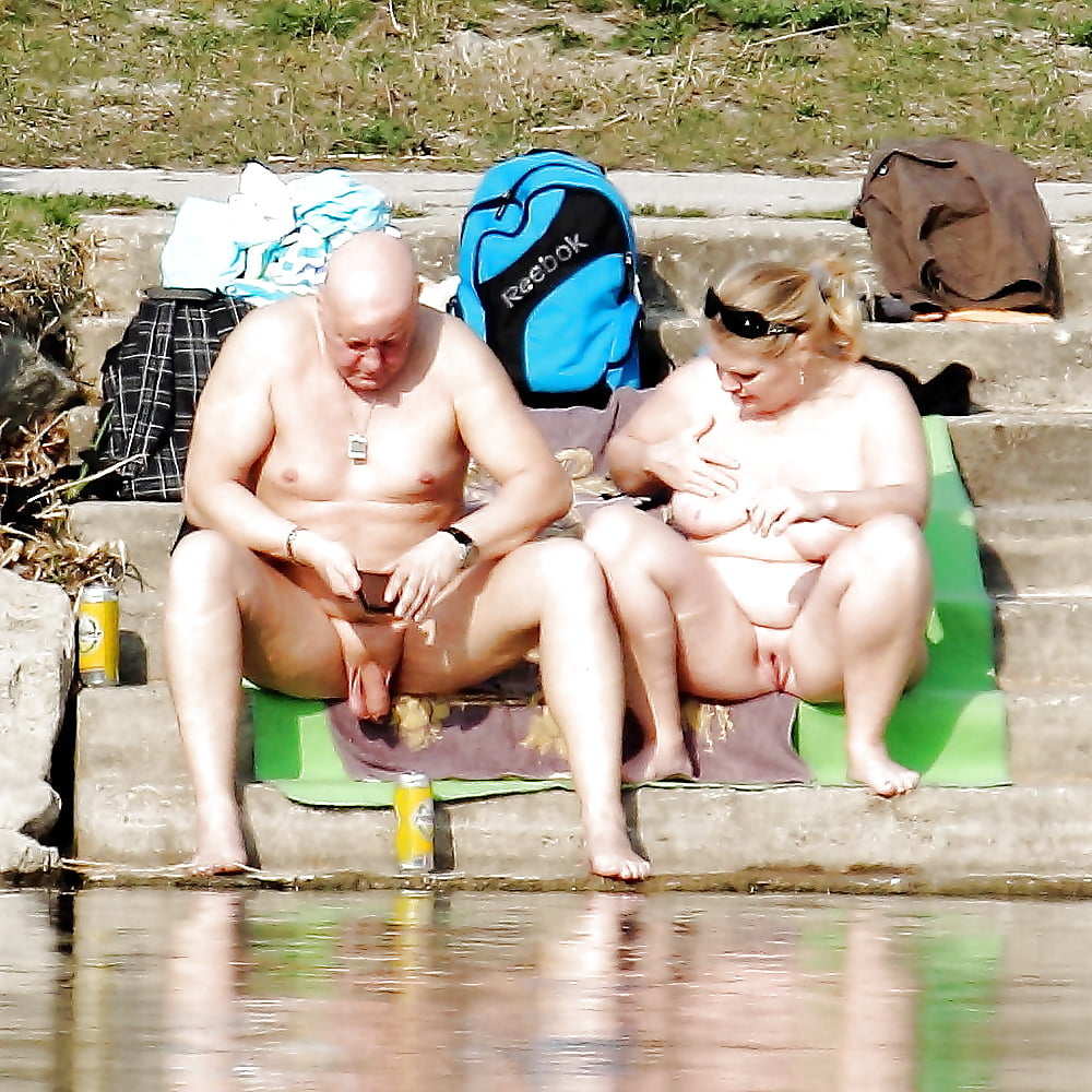 BBW matures and grannies at the beach 199