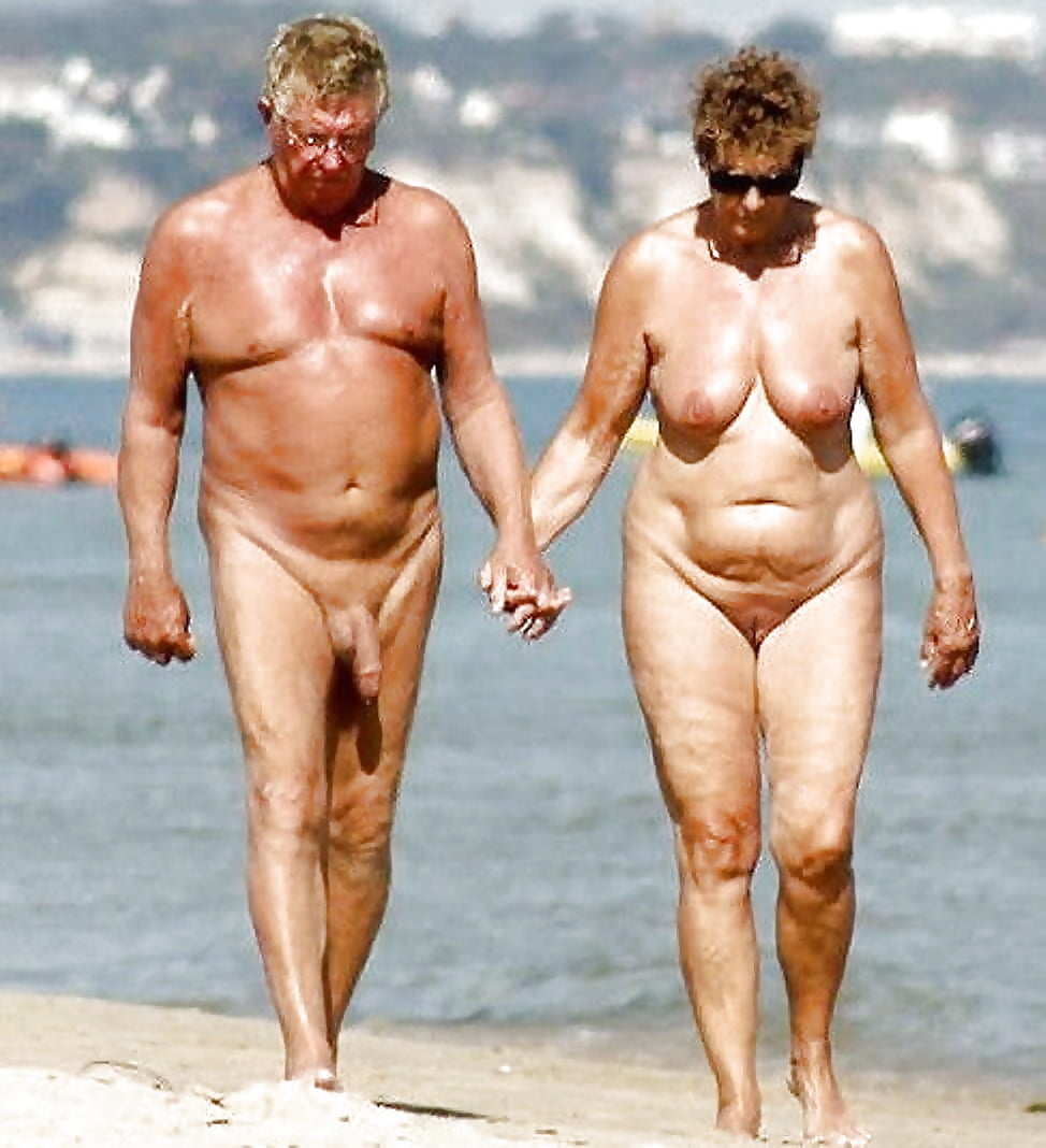 BBW matures and grannies at the beach 304